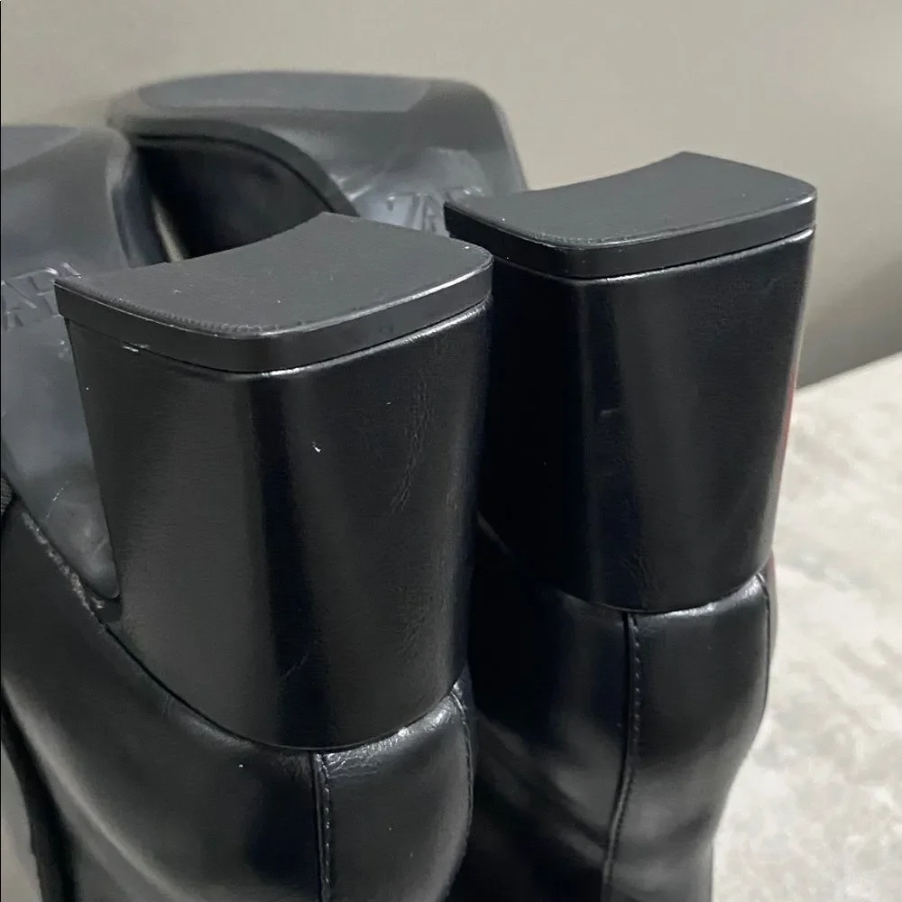 NWT Zara Sleek Faux Leather Black Ankle Booties Size 36 US 6